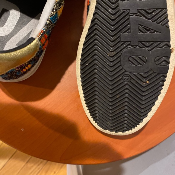 8.5 - Picture 4 of 5